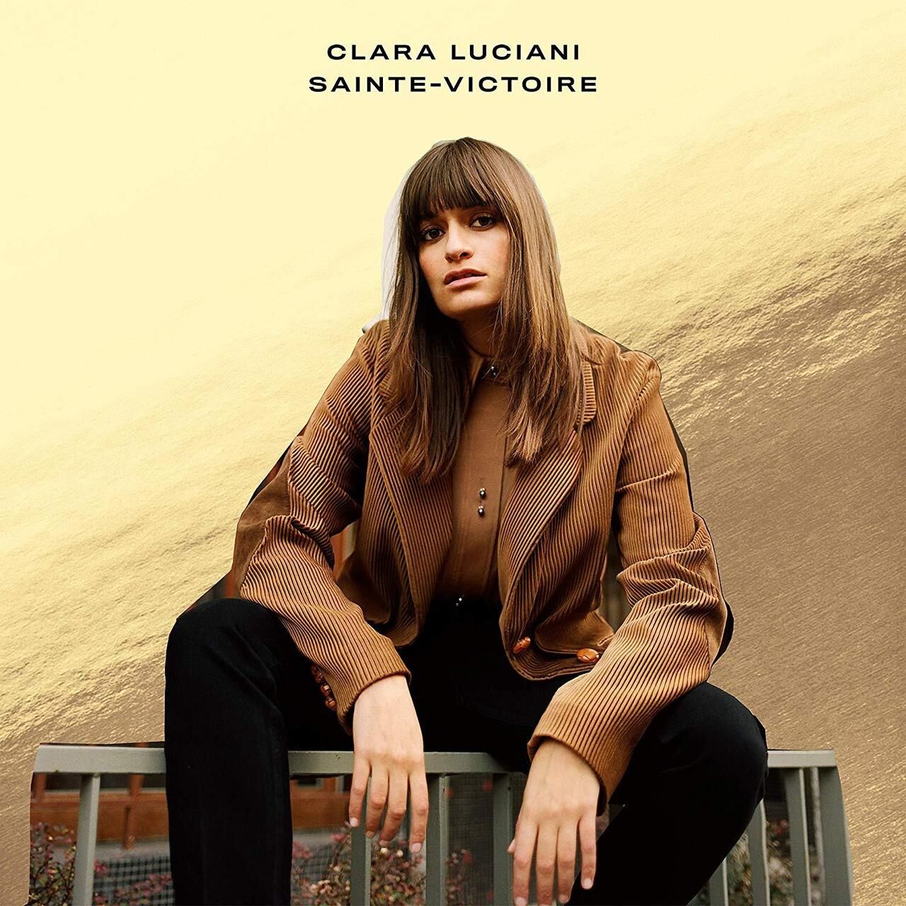 Clara Luciani : « Chanteuse populaire, c'est le plus beau compliment qu'on  puisse me faire » - Le Parisien