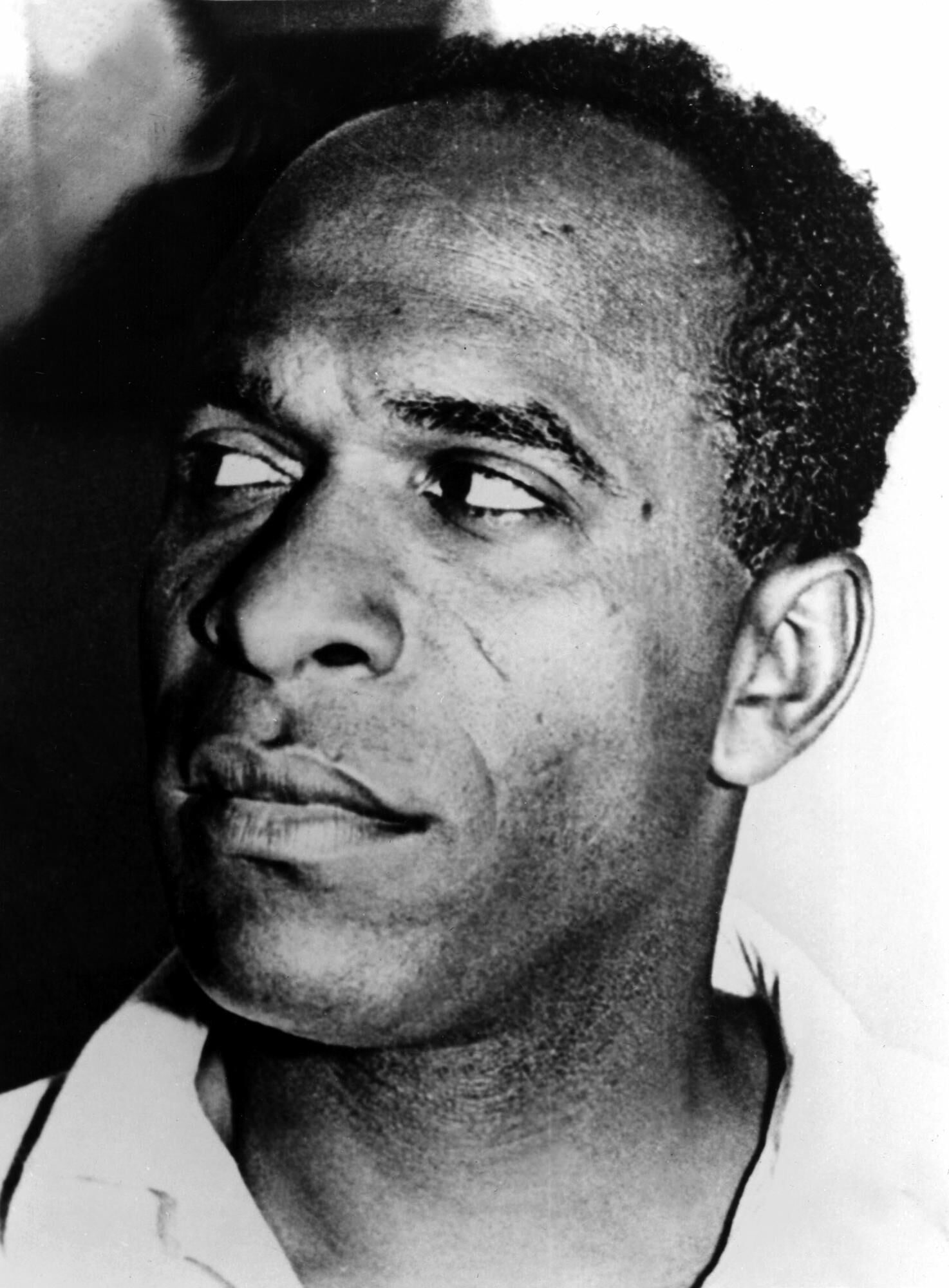 Peau noire, masques blancs Par Frantz Fanon, Essais, Sciences sociales