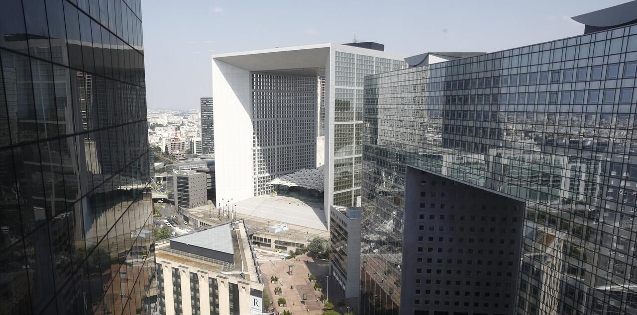 La Grande Arche de La D fense c est aussi un immeuble de bureaux