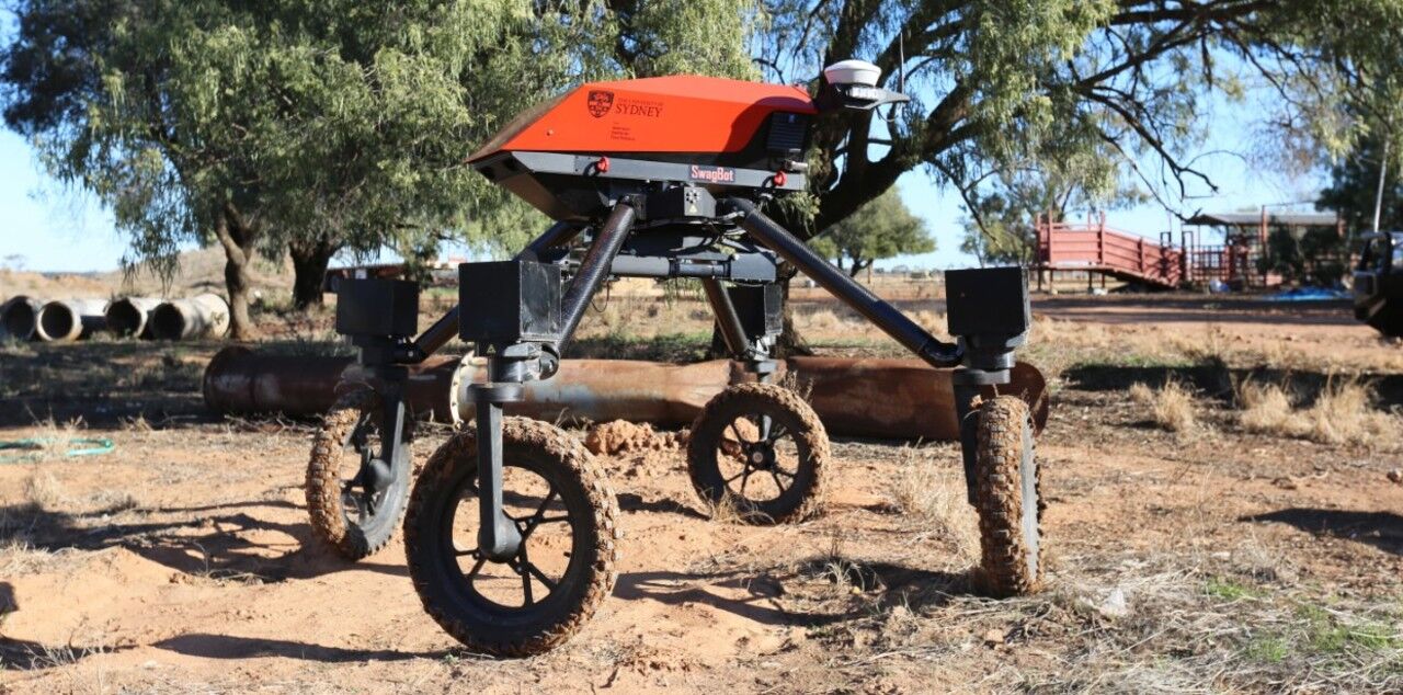 VIDÉO - Un tracteur autonome testé dans l'Eure, prototype unique en France  - France Bleu