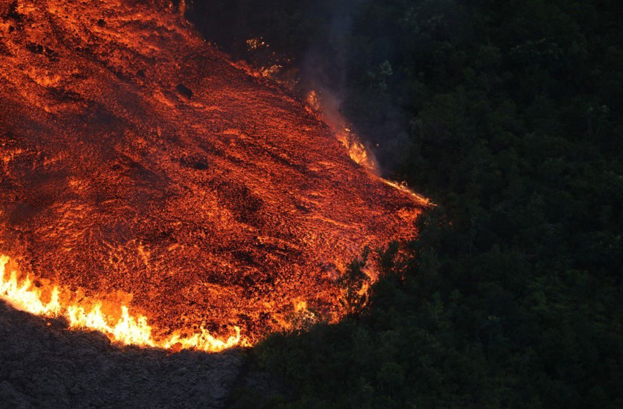 piton de la fournaise en eruption