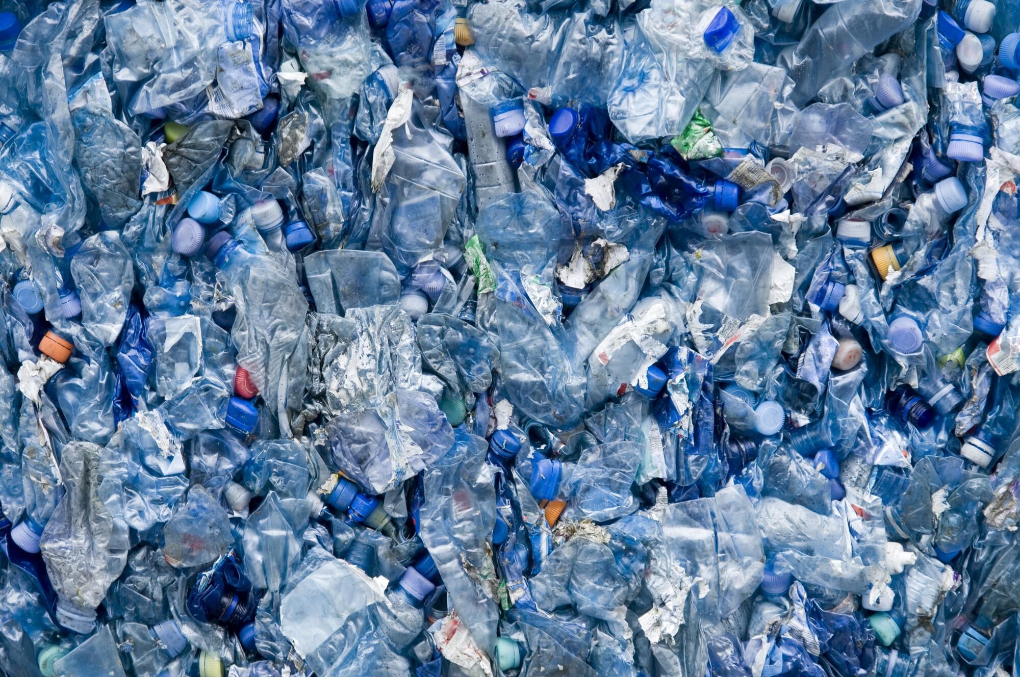 Plus écolo que le recyclage, la consigne en verre prépare son retour