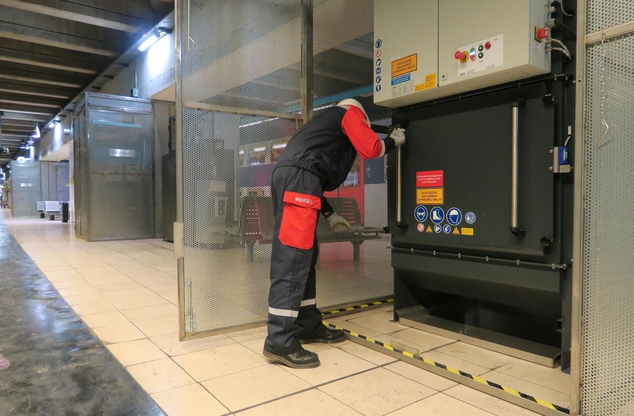 Les bouches d'aération du métro : danger absolu ! – Paris ZigZag