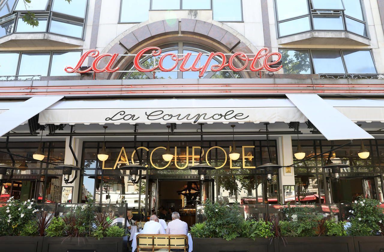 Un Ete Au Resto A Paris La Coupole Brasserie Mythique Des Annees Folles Le Parisien