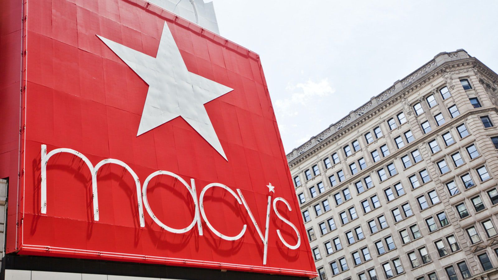 Macy's Will Be the First Major US Department Store to Sell Hijabs