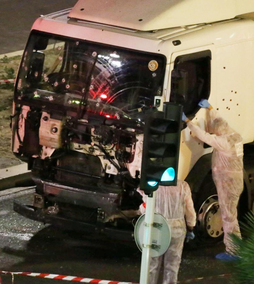 Allemagne: un homme s'empare d'un camion et percute plusieurs