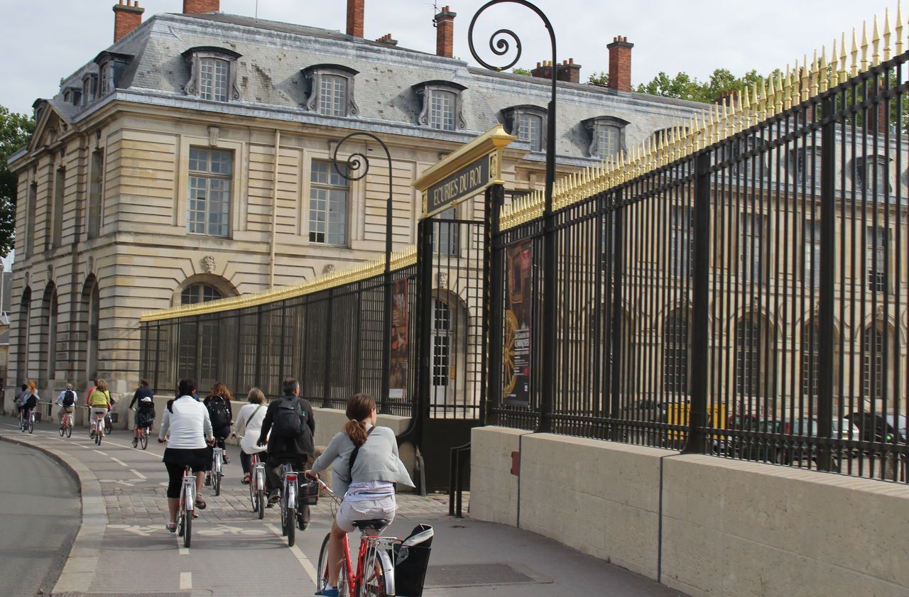 Les petites reines - Isabelle et le vélo