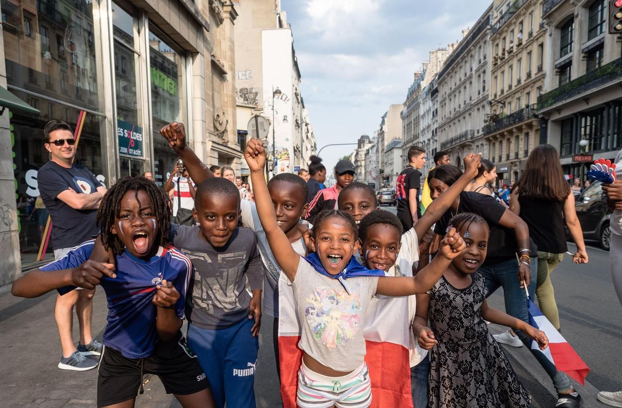 Drapeau Brésil - AU FOU RIRE Paris 9