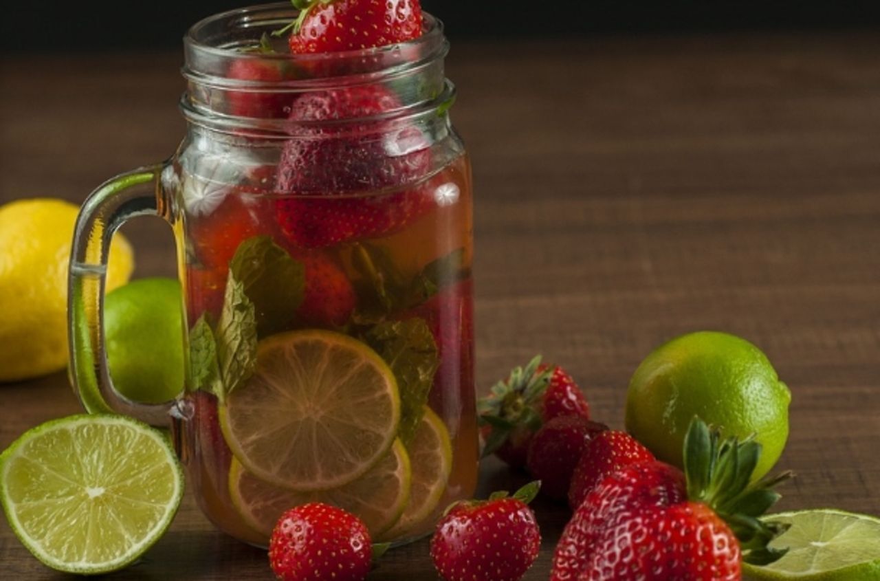 Nouvelle tendance healthy : l'eau parfumée aux fruits frais par Waterdrop